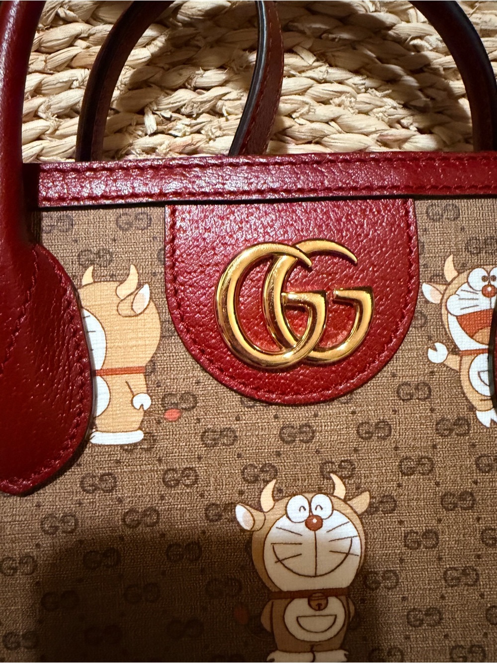 GuccixDORAEMON Vintage Mini GG Supreme Monogram Medium Tote Bag Beige Cherry Red - Picture 2 of 16